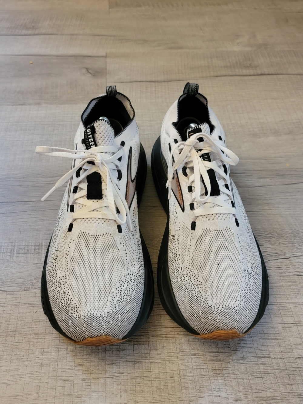 Brooks White and Black Men's Running Sneakers with Tan Accents